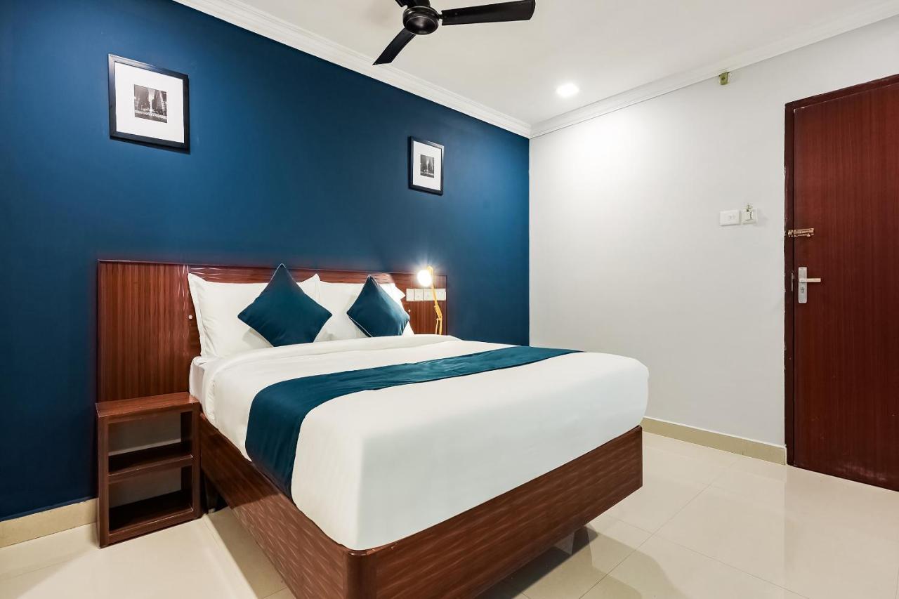 Mirage Residency Hotel Kochi Екстериор снимка